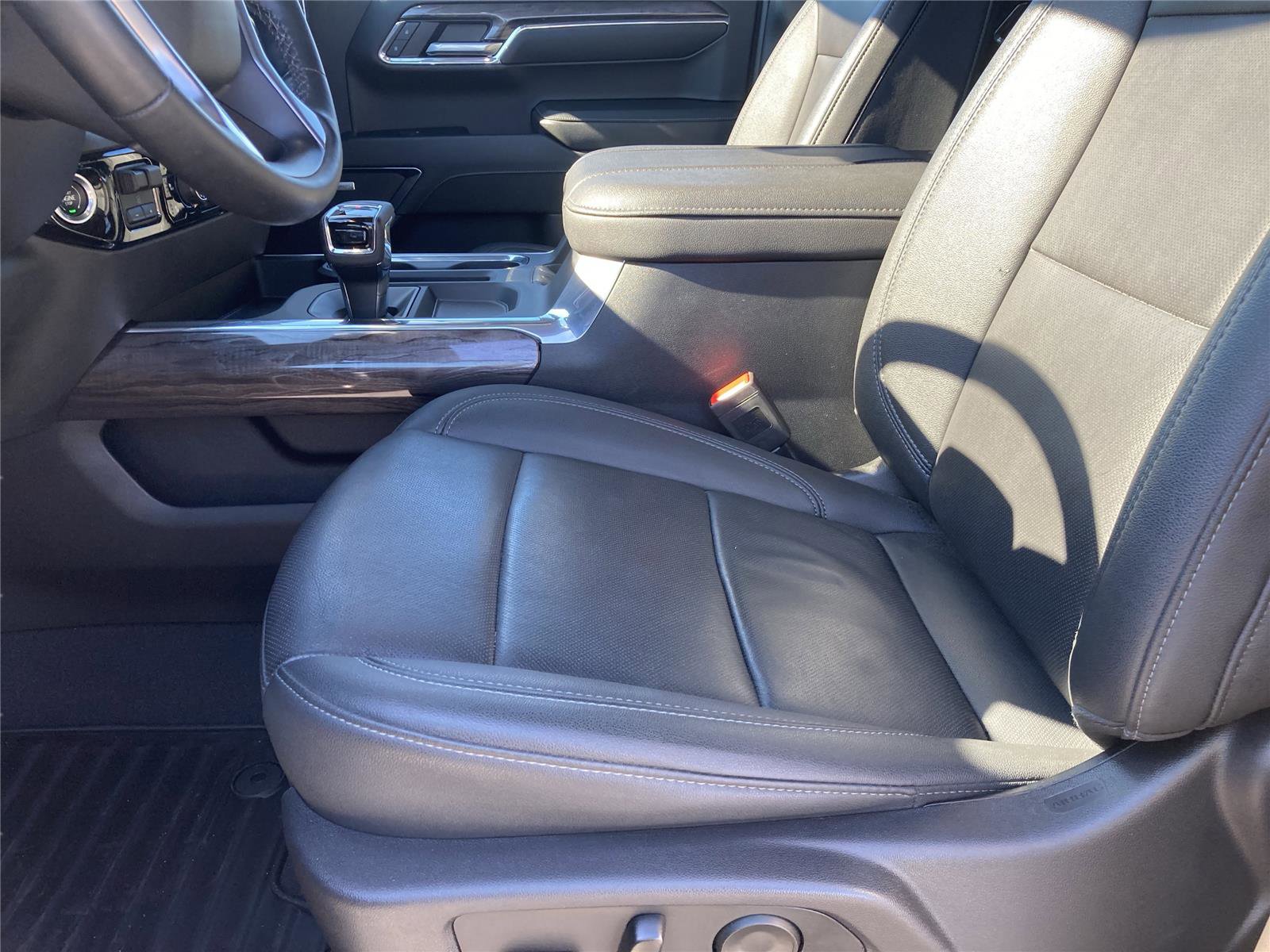 Used 2024 Chevrolet Silverado 1500 LTZ w/ LTZ Convenience Package II image 25