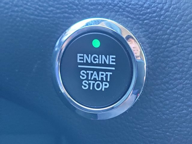 Used 2022 Ford Edge Titanium w/ Equipment Group 301A AWD/4WD image 12