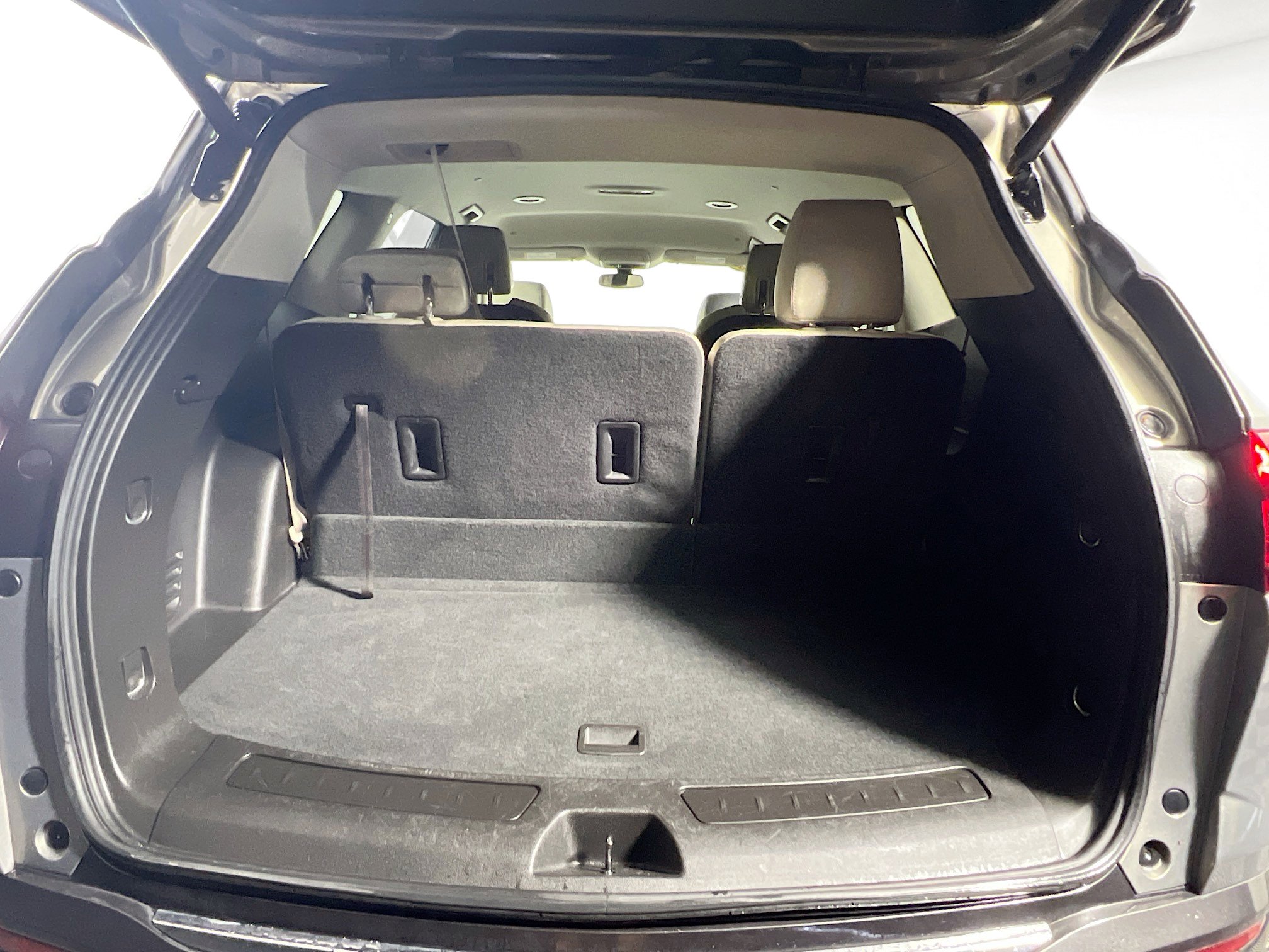 Used 2018 Buick Enclave Essence FWD image 34