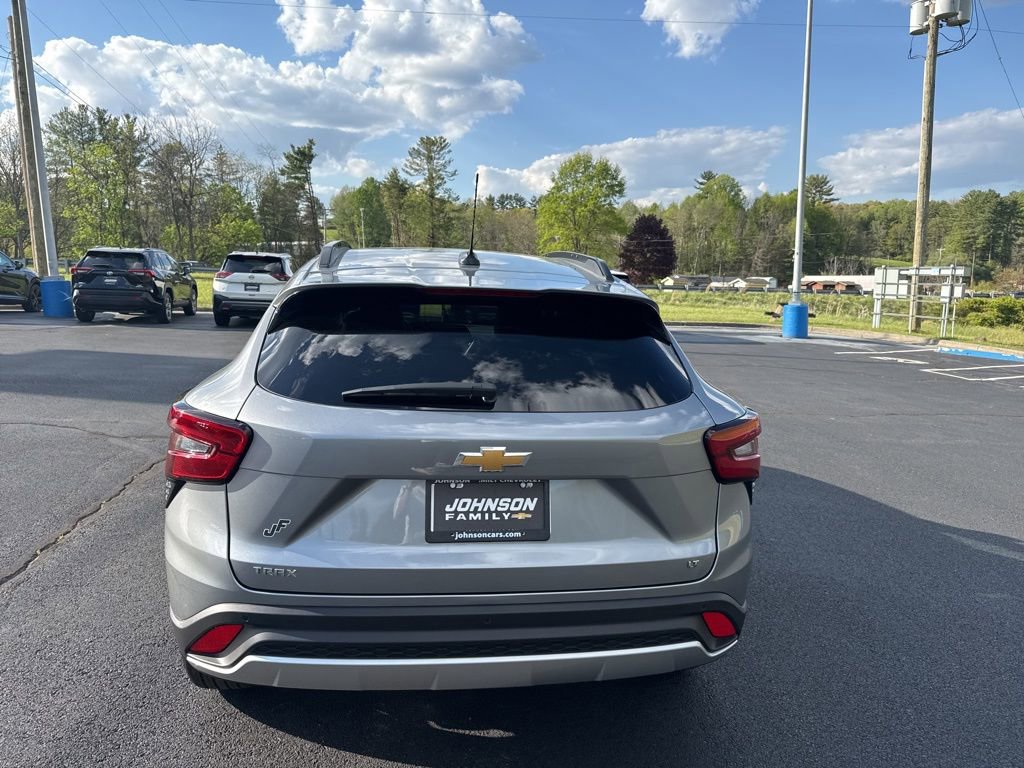 New 2026 Chevrolet Trax LT FWD image 6
