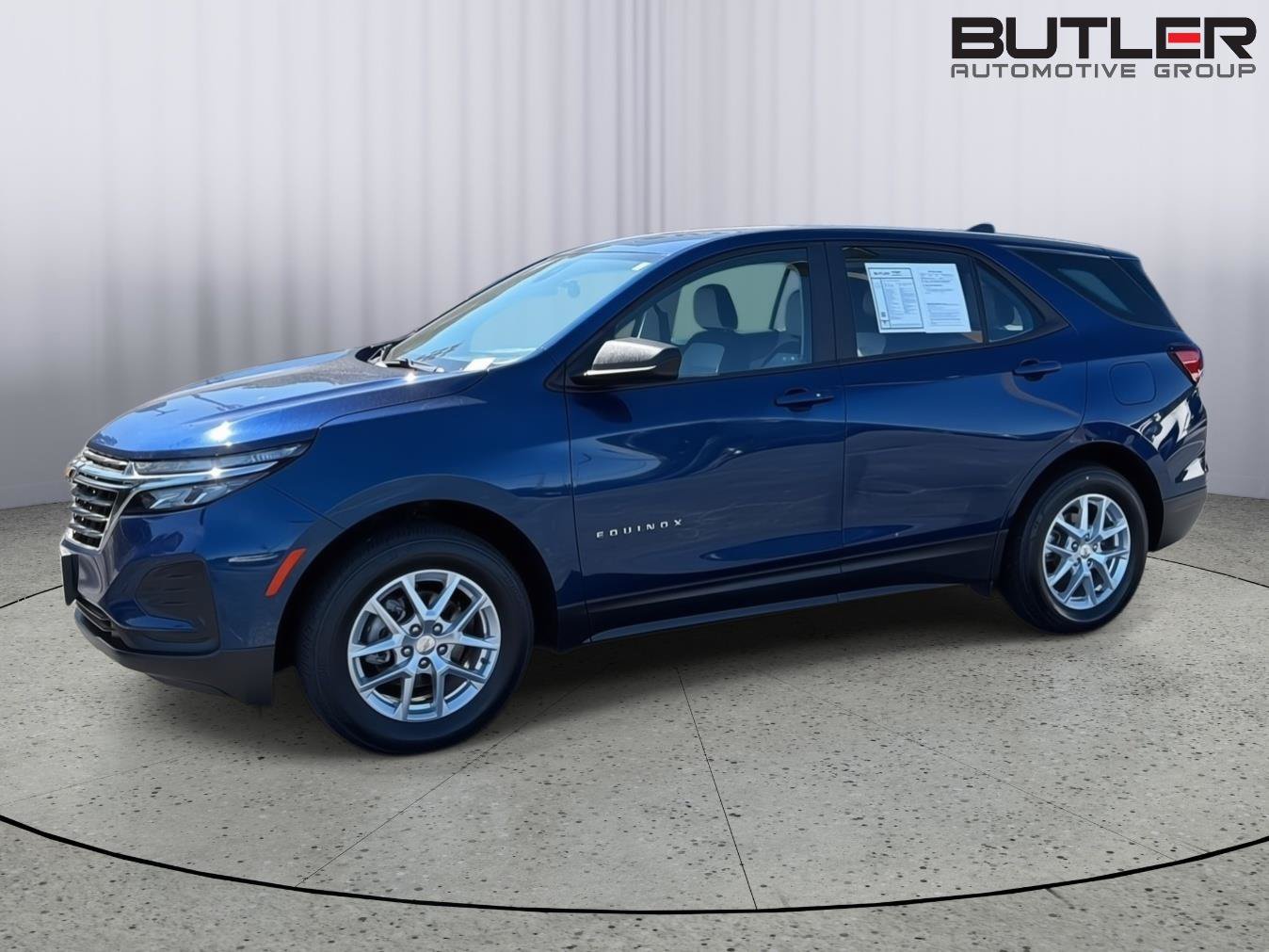 Used 2022 Chevrolet Equinox LS AWD/4WD image 3