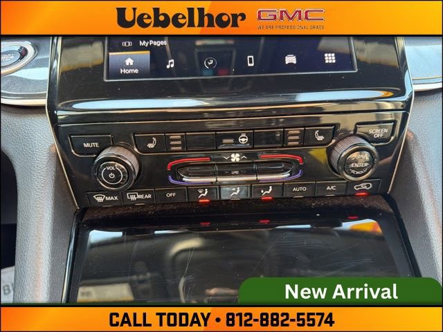 Used 2023 Jeep Grand Cherokee L Laredo image 30