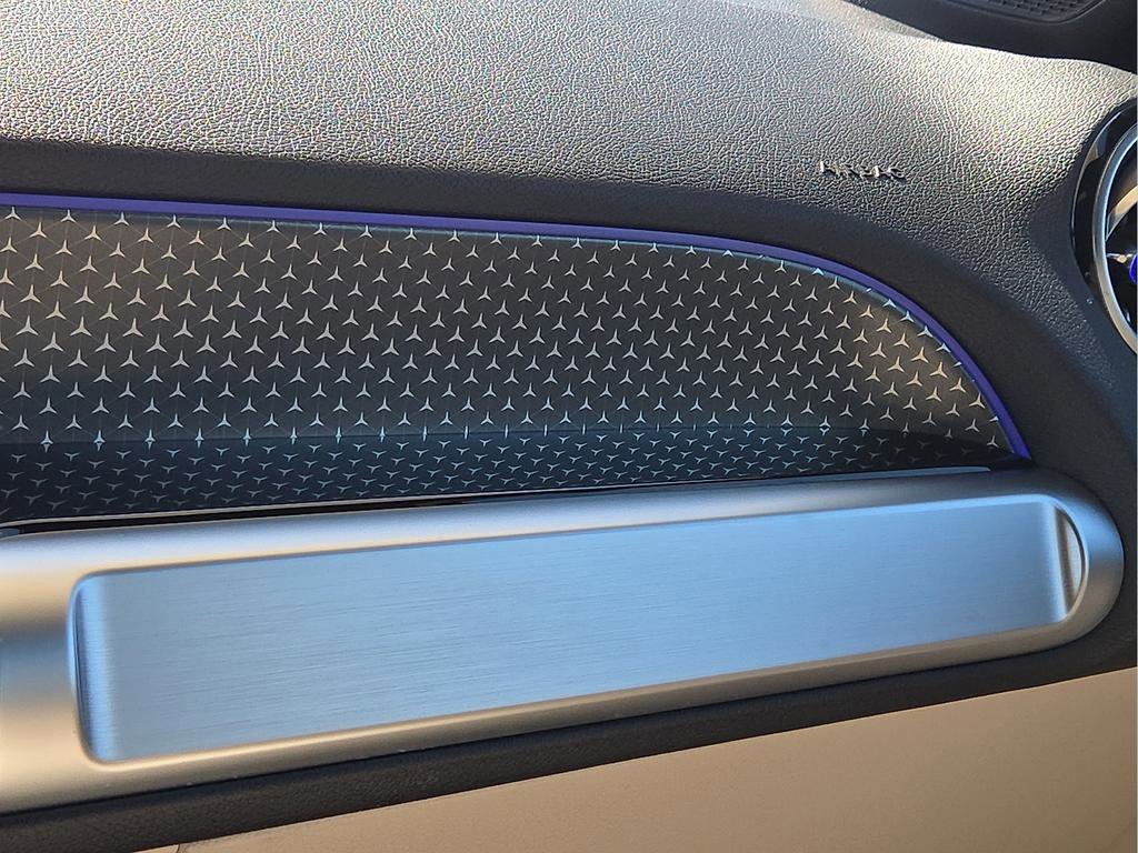 New 2026 Mercedes-Benz GLB 250 image 21