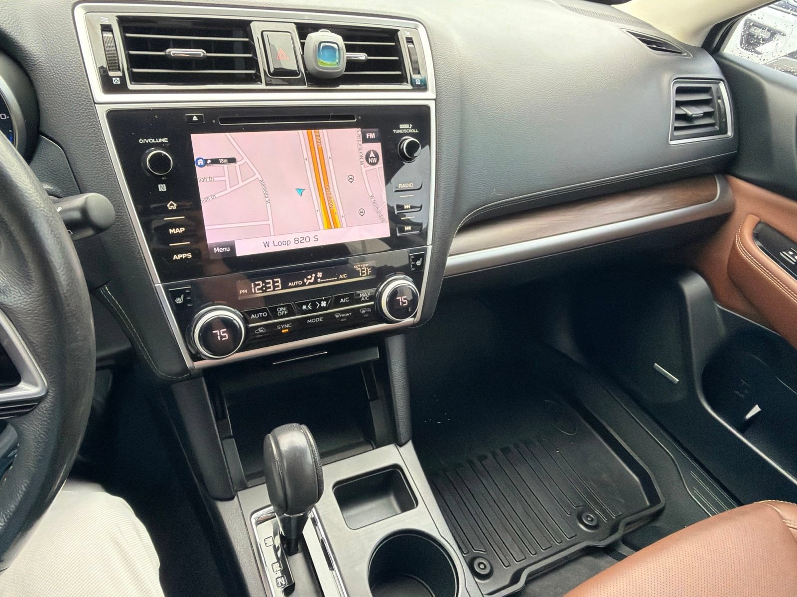 Used 2018 Subaru Outback 3.6R Touring AWD/4WD image 5