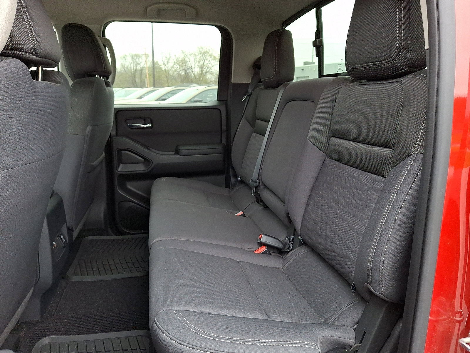 Used 2023 Nissan Frontier SV w/ SV Convenience Package image 11