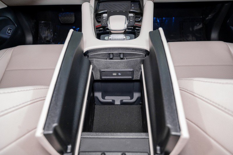 Certified 2026 Mercedes-Benz GLS 450 4MATIC image 28