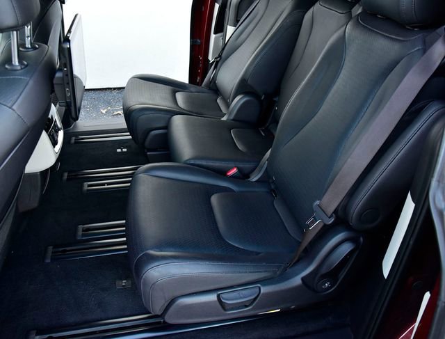 Certified 2024 Kia Carnival SX Prestige image 16