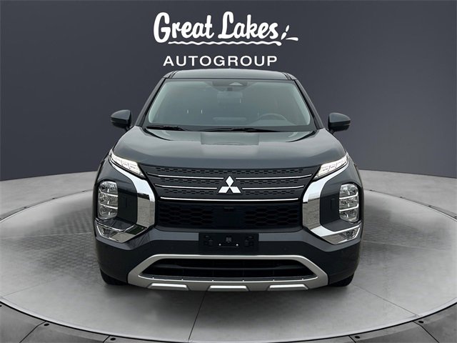 Used 2024 Mitsubishi Outlander SE image 8