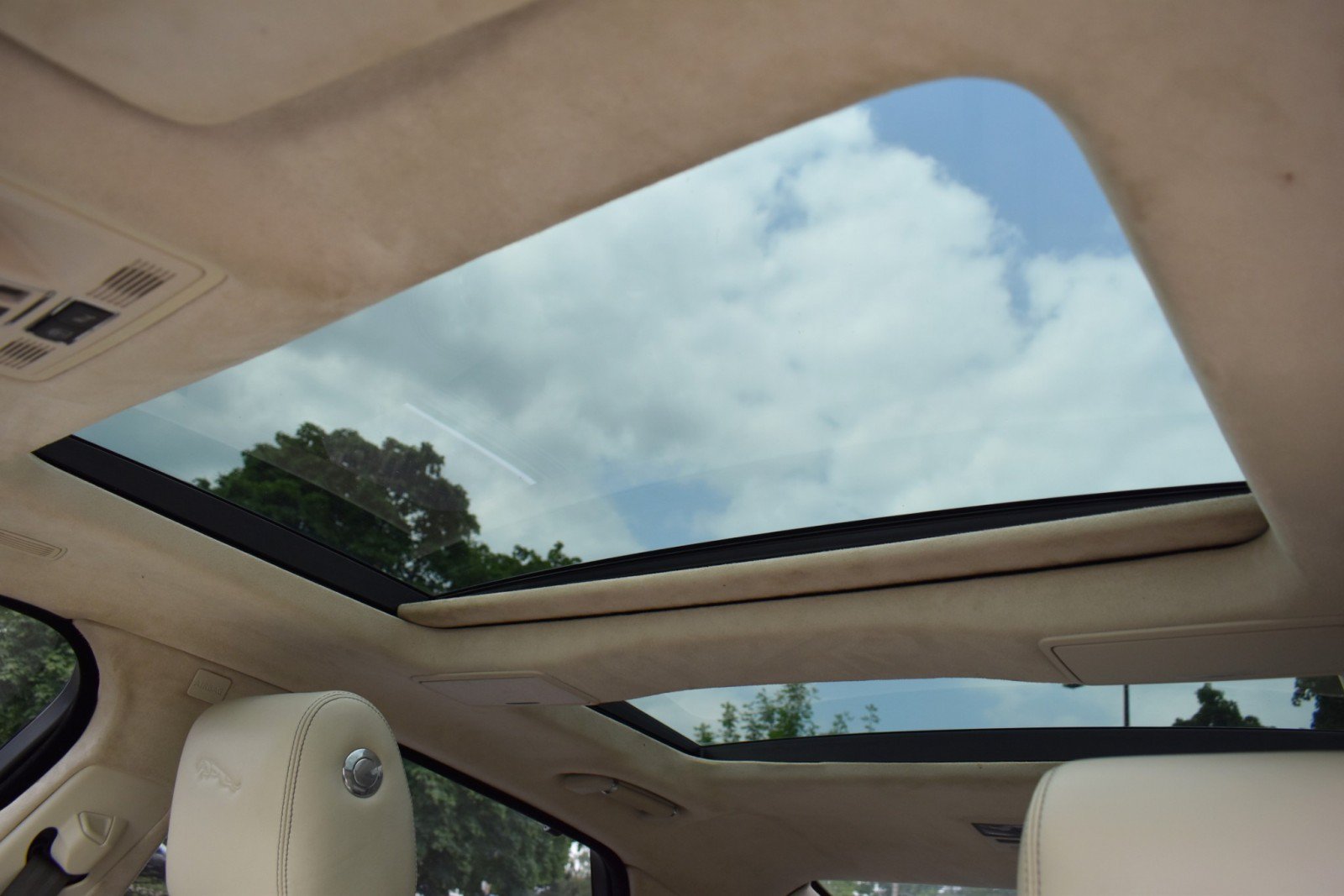 Used 2011 Jaguar XJ L RWD image 27