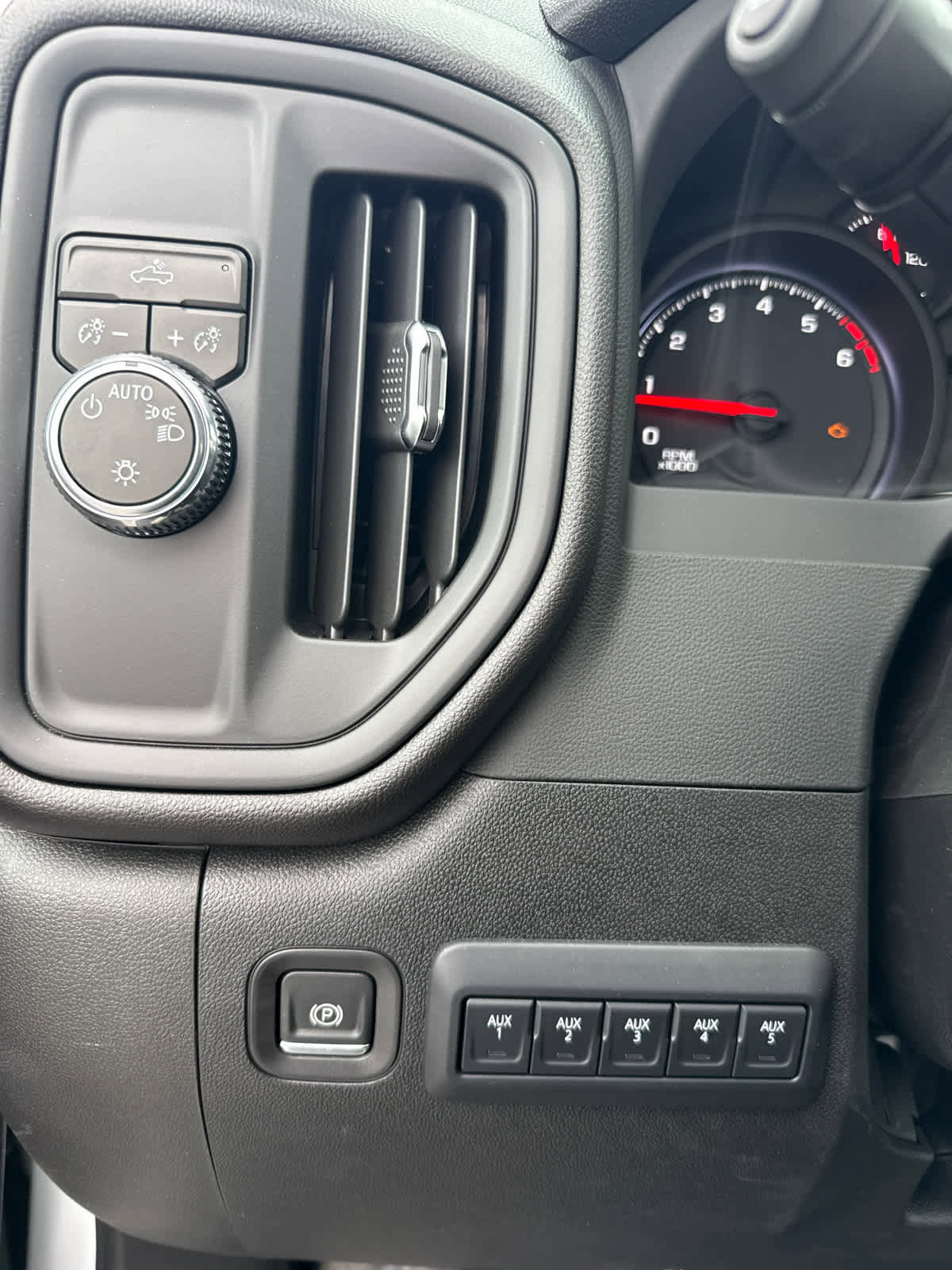 New 2024 GMC Sierra 2500 Pro w/ Convenience Package image 27