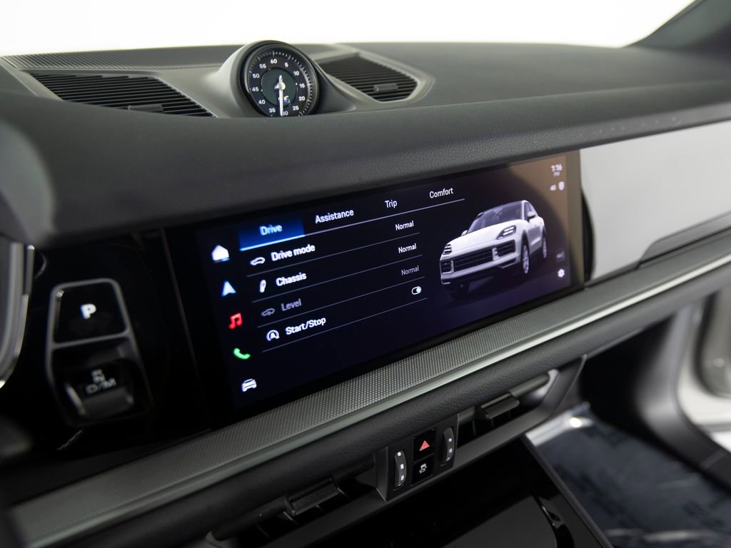 New 2026 Porsche Cayenne S image 25