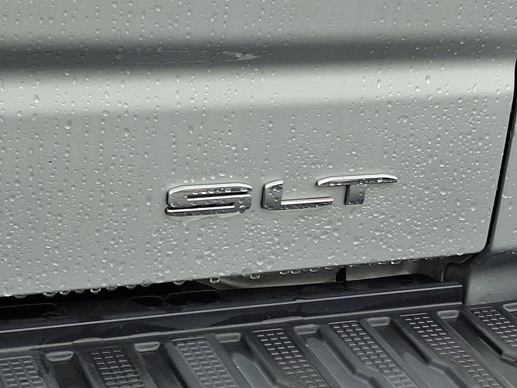 Used 2021 GMC Sierra 1500 SLT w/ SLT Premium Plus Package image 31