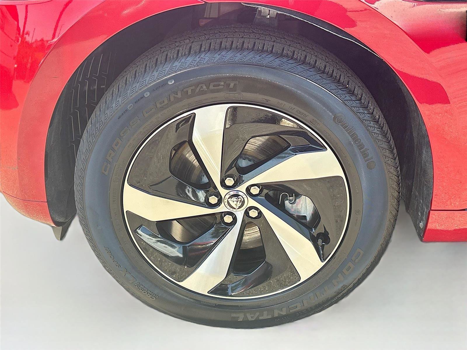 Used 2024 Jaguar F-PACE R-Dynamic S image 34