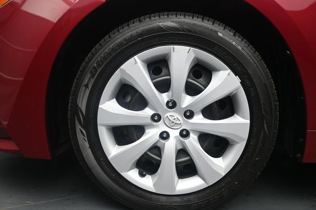Used 2025 Toyota Corolla LE FWD image 11