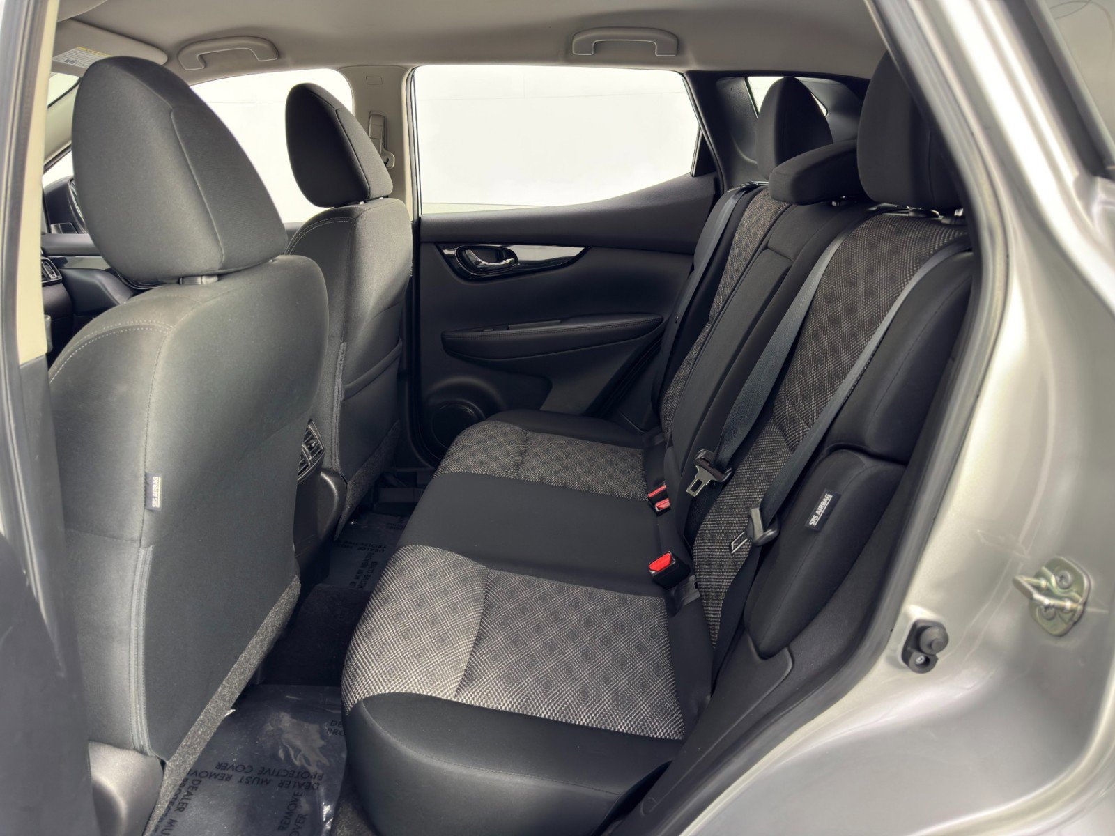 Used 2022 Nissan Rogue Sport SV image 36