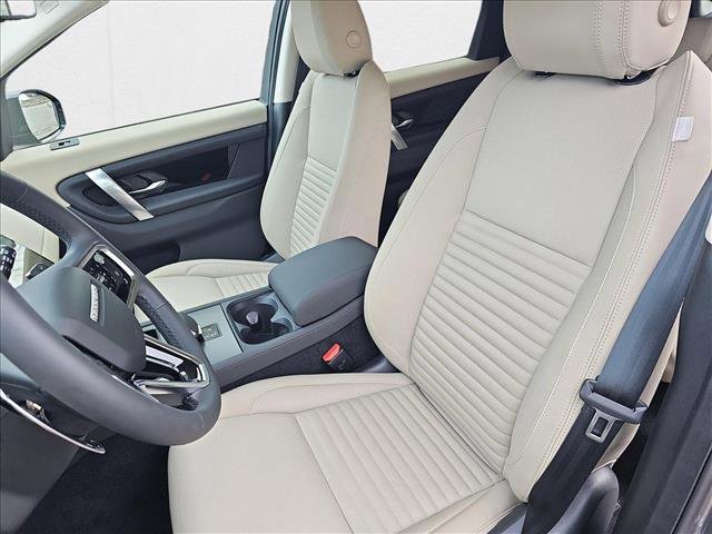 New 2025 Land Rover Discovery Sport S image 15