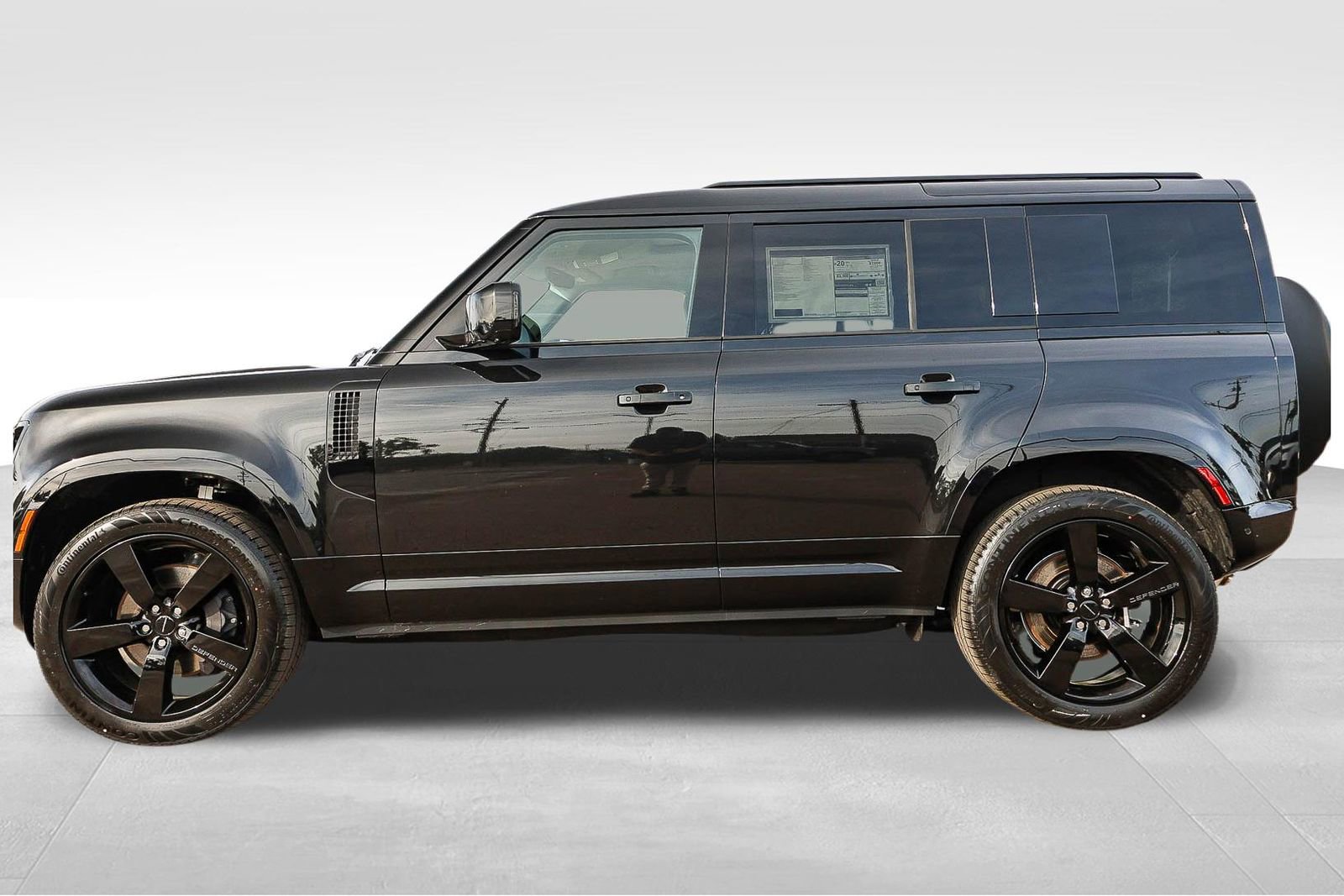 New 2026 Land Rover Defender 110 X-Dynamic SE image 8