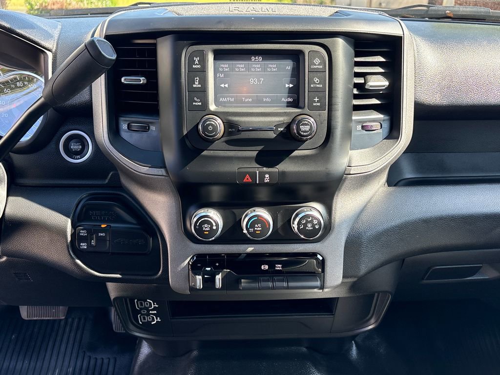 Used 2024 RAM 3500 Tradesman w/ Chrome Appearance Group AWD/4WD image 22