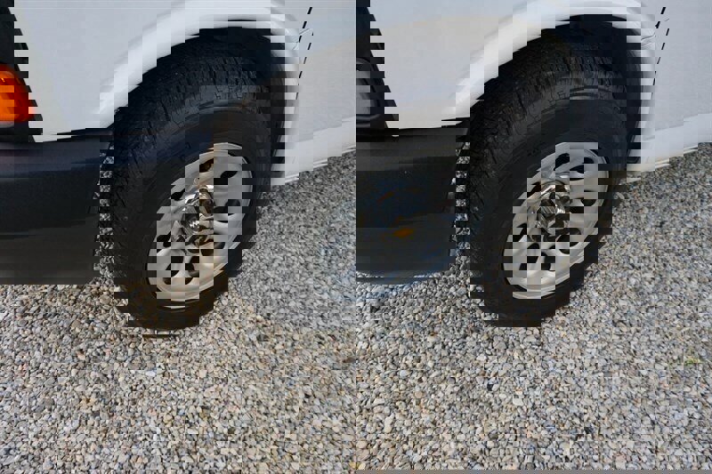 Used 2010 Chevrolet Express 1500 image 33