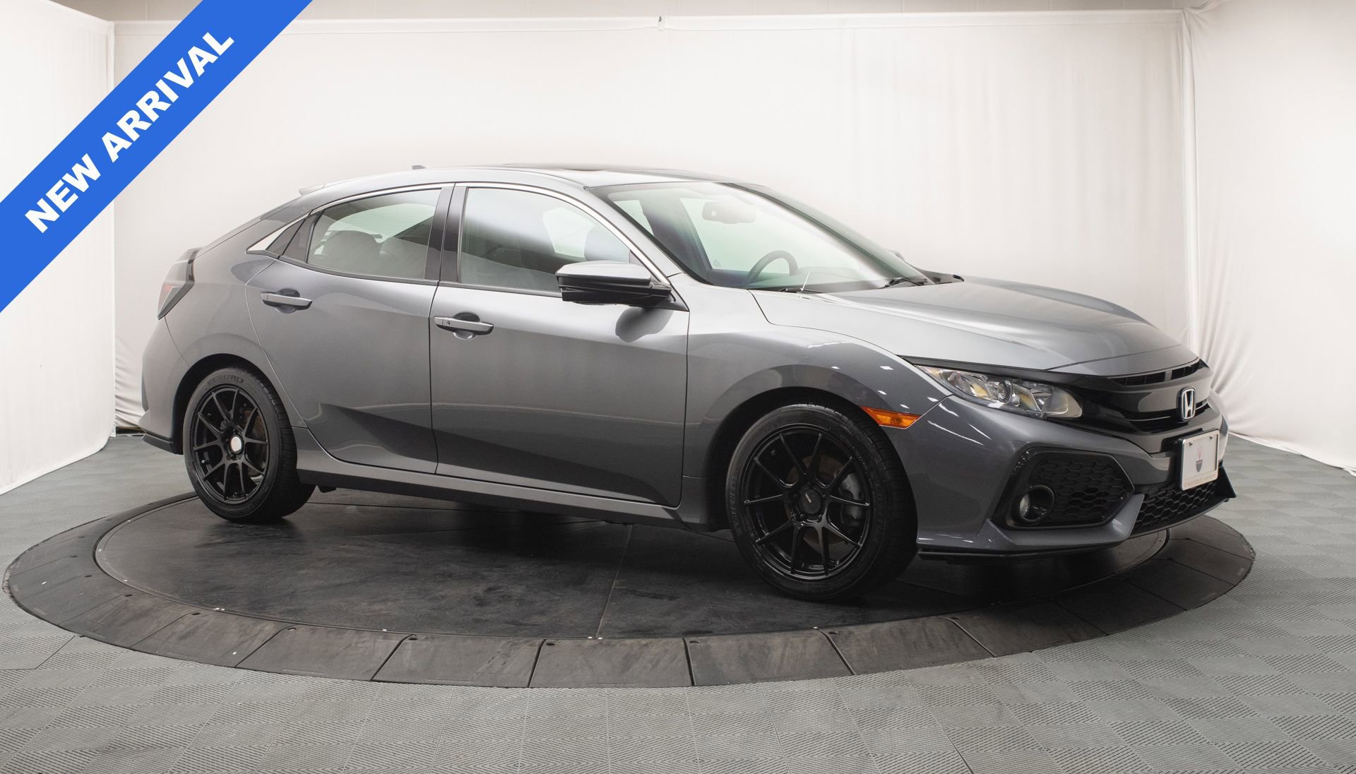 Used 2018 Honda Civic EX-L image 2