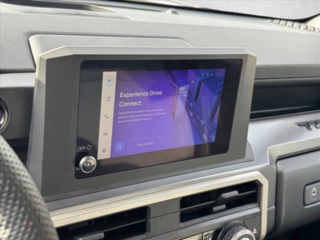 Certified 2025 Toyota Tacoma SR5 AWD/4WD image 13