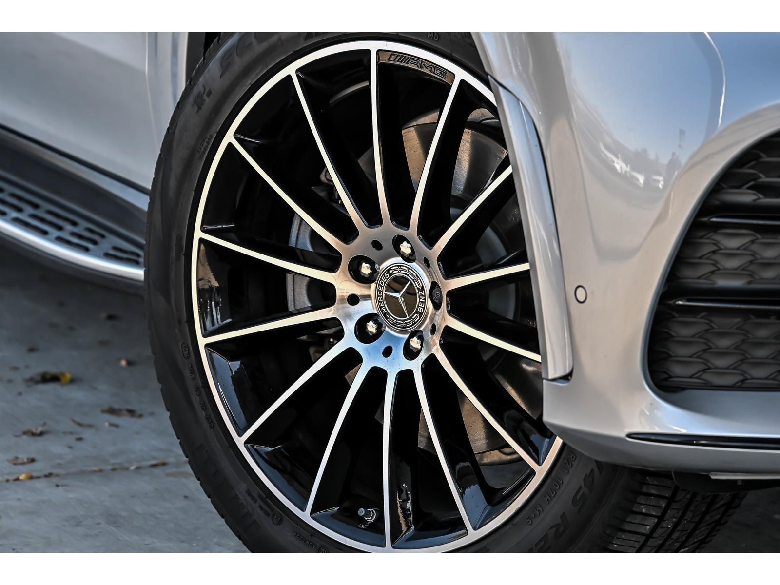 Certified 2021 Mercedes-Benz GLE 450 4MATIC image 3