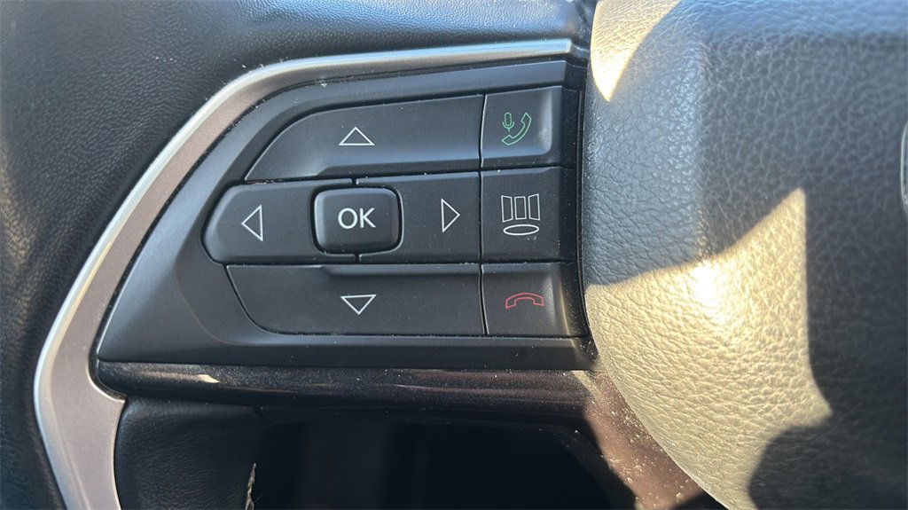 Used 2021 Jeep Grand Cherokee L Laredo w/ Luxury Tech Group I image 16