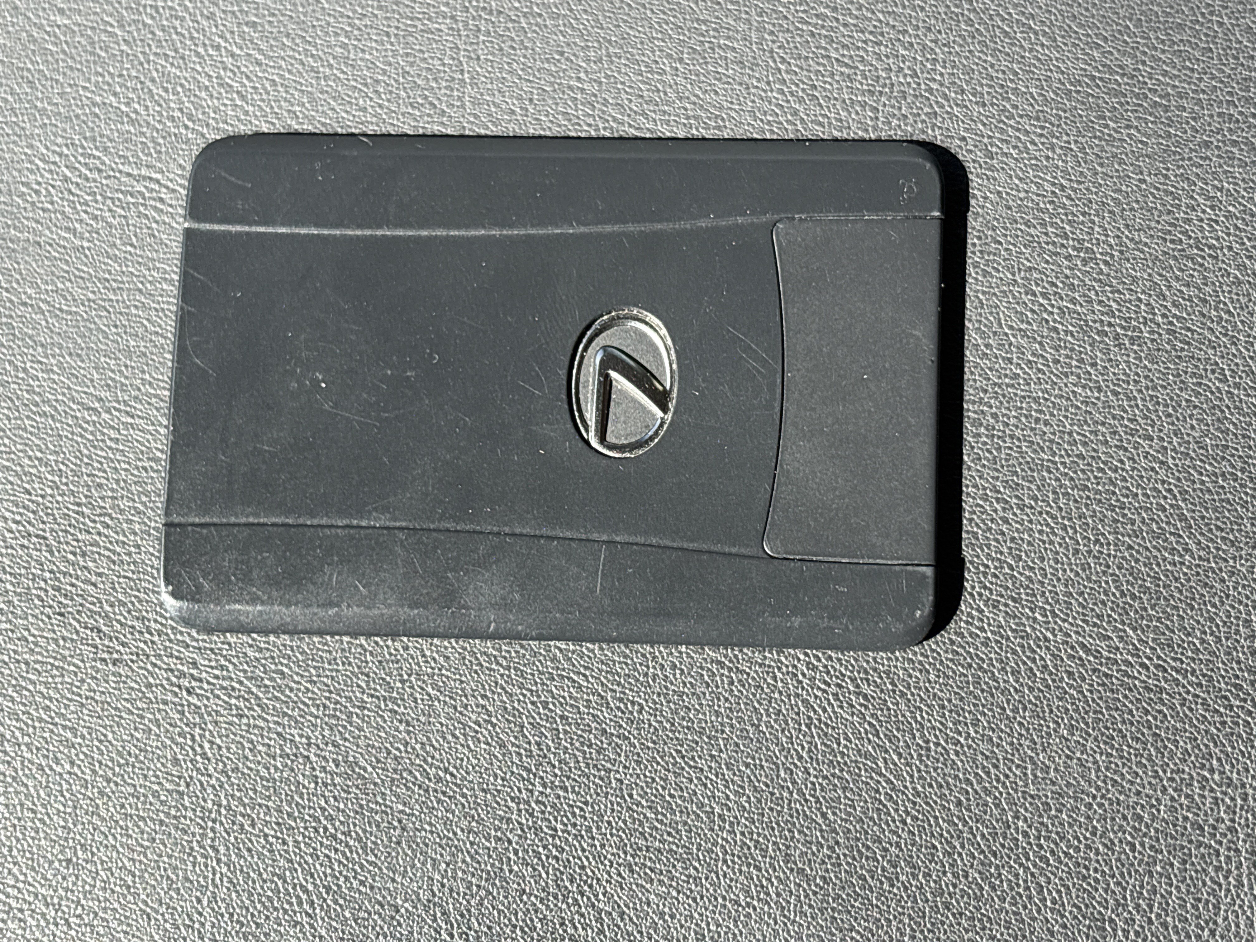 Used 2023 Lexus ES 300h w/ Accessory Package (Z2) FWD image 36