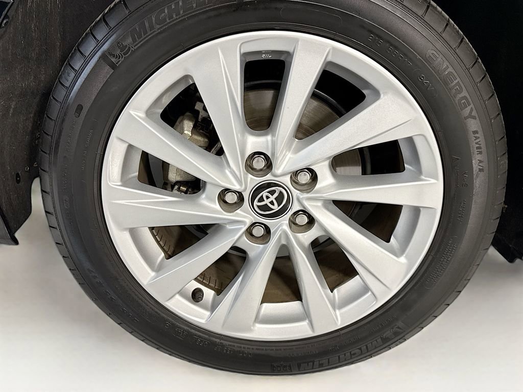 Used 2023 Toyota Camry LE AWD/4WD image 33