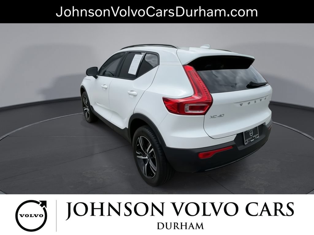 New 2026 Volvo XC40 B4 Core w/ Climate Package FWD image 6