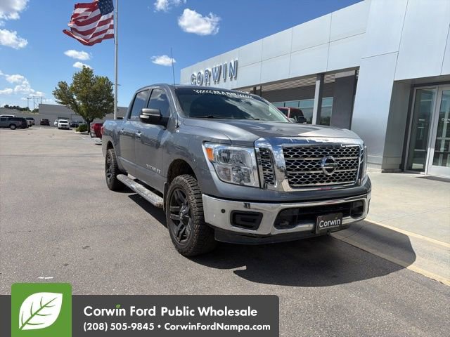 Used 2018 Nissan Titan SV w/ SV Convenience Package AWD/4WD image 1