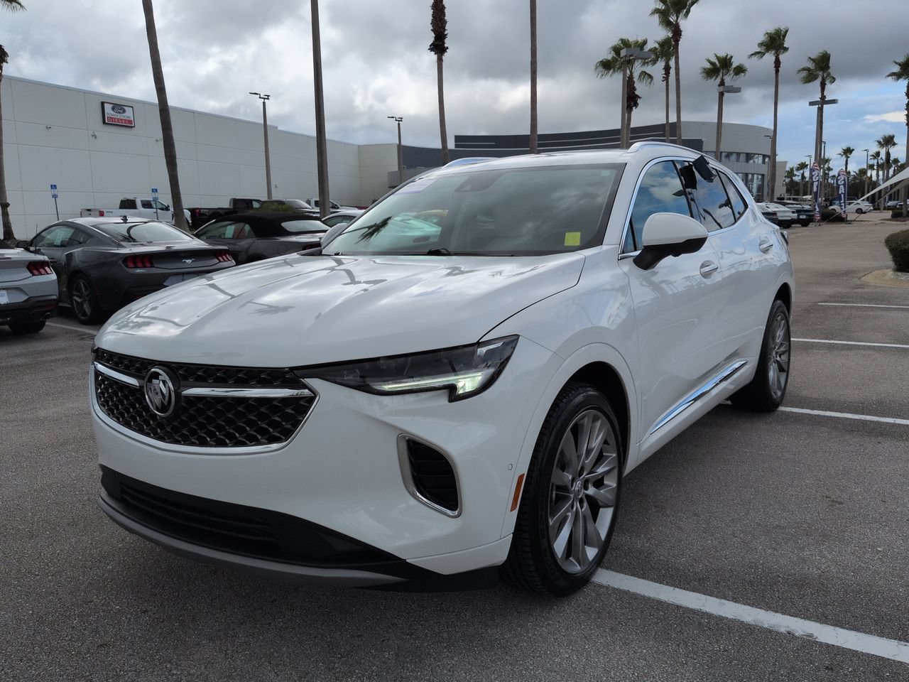 Used 2022 Buick Envision Avenir w/ Technology Package II AWD/4WD image 8