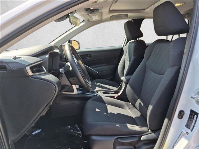 Used 2022 Toyota Corolla Cross LE w/ Moonroof Package FWD image 16