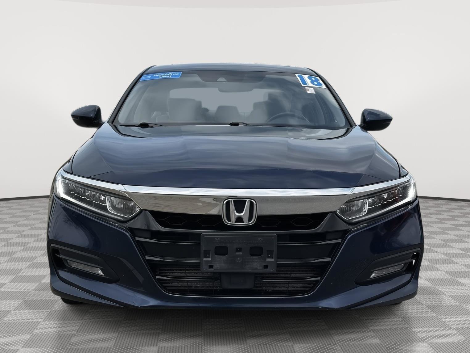Certified 2018 Honda Accord EX-L image 2