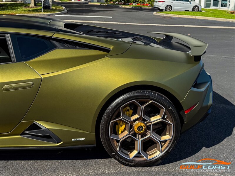 Used 2023 Lamborghini Huracan Tecnica RWD image 45