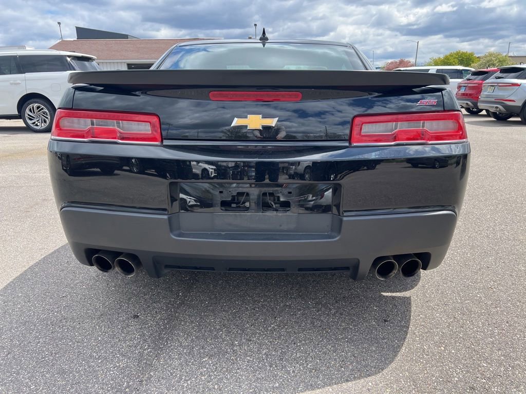 Used 2015 Chevrolet Camaro SS w/ SS Performance Package RWD image 7