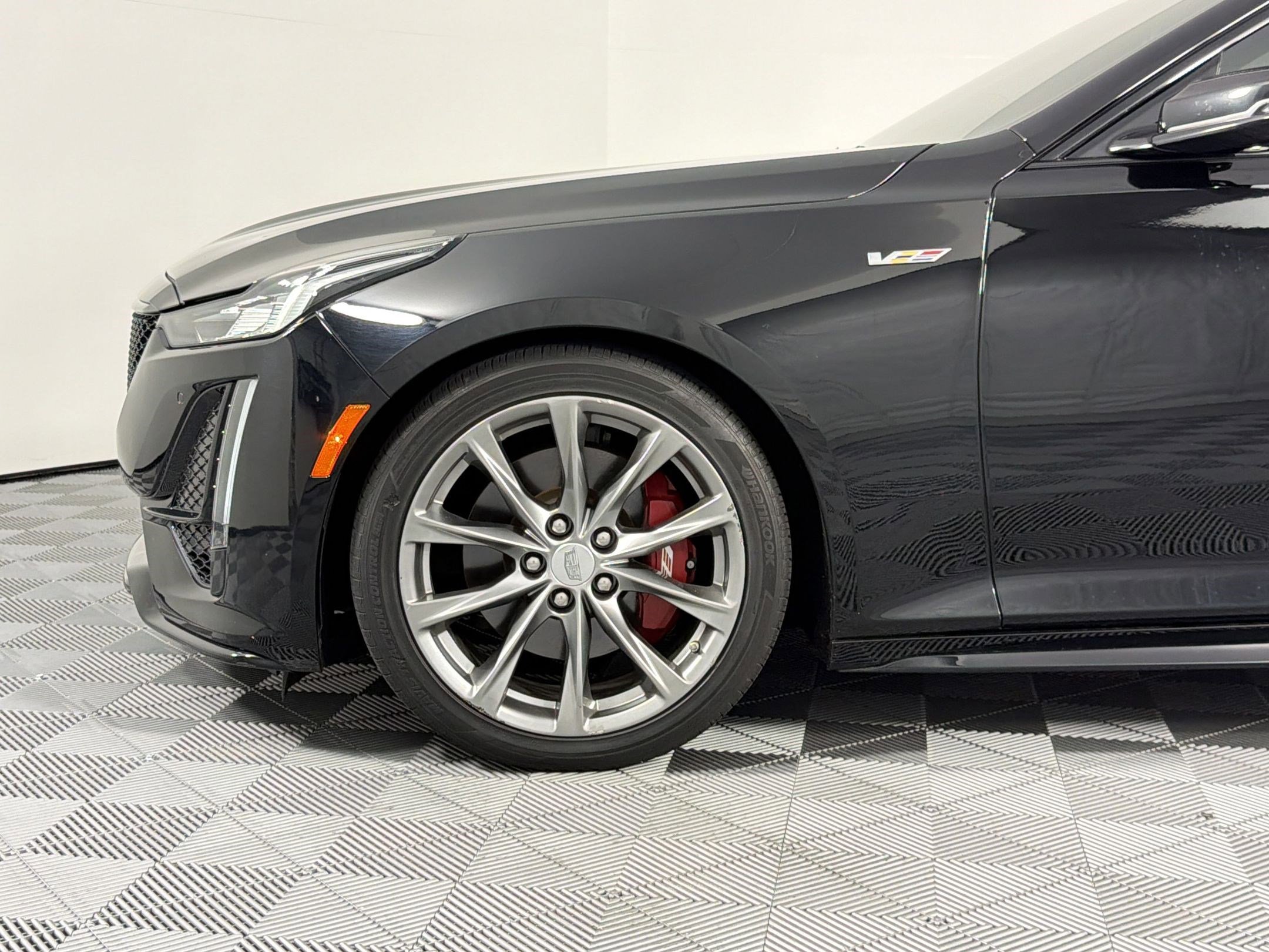 Used 2023 Cadillac CT5 V w/ Premium Package RWD image 7