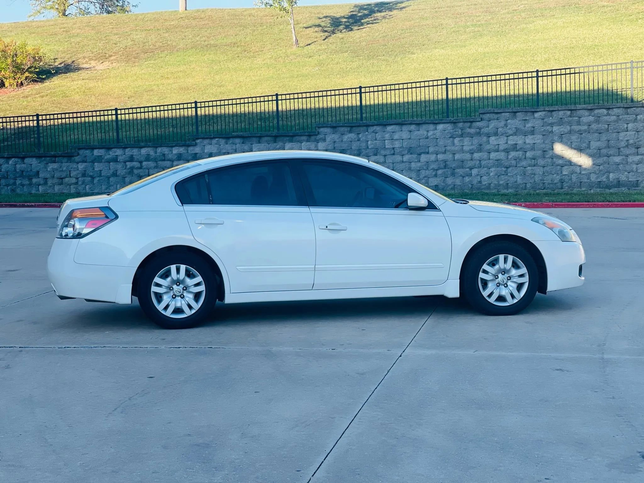 Used 2009 Nissan Altima 2.5 S image 8