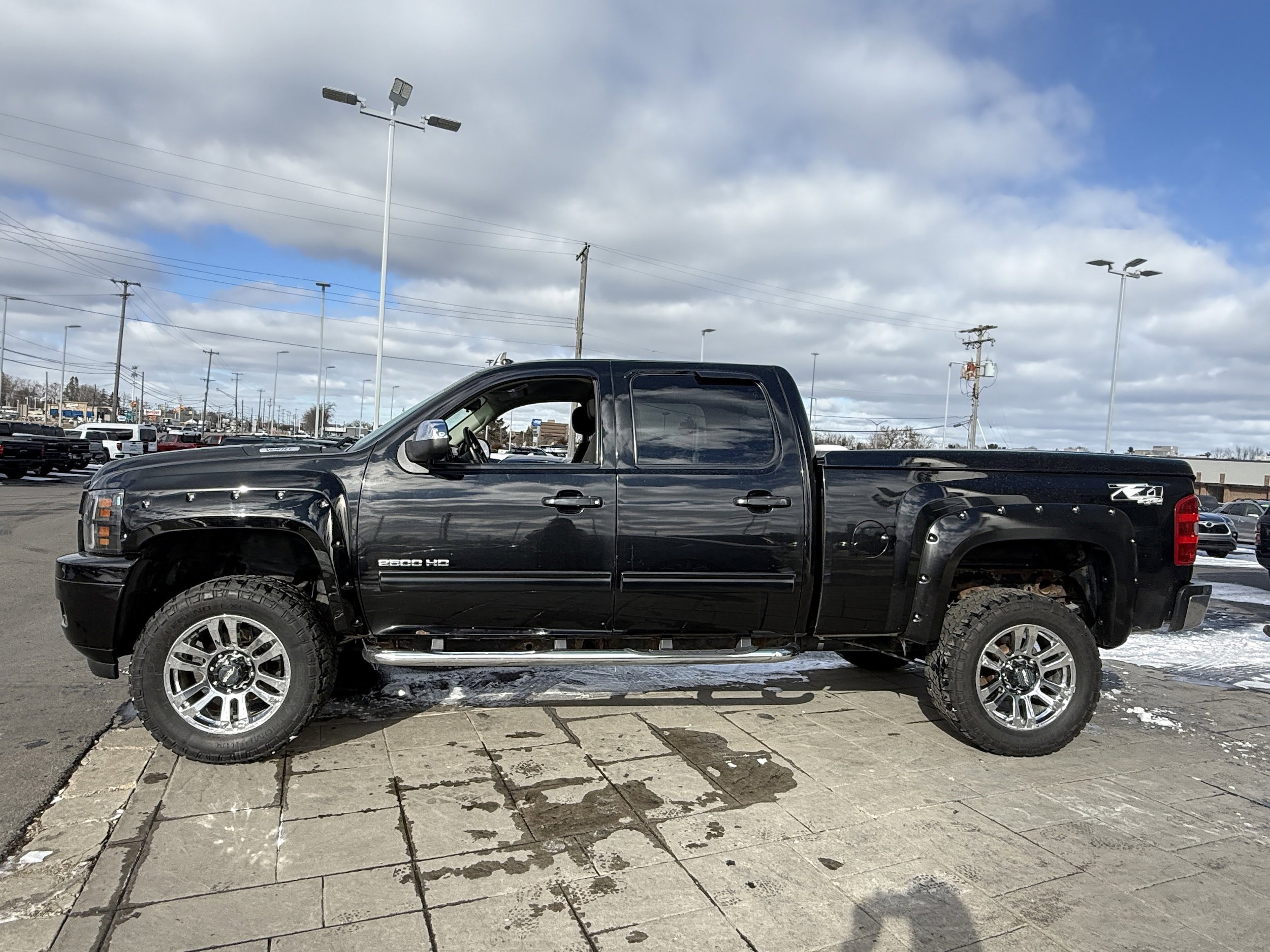 Used 2014 Chevrolet Silverado 2500 LT AWD/4WD image 3