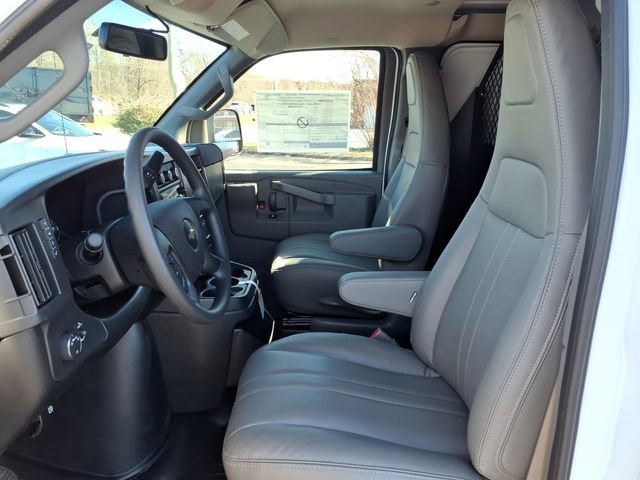 New 2026 Chevrolet Express 2500 w/ Driver Convenience Package RWD image 9