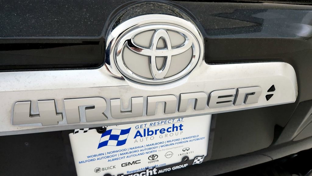 Used 2015 Toyota 4Runner Limited AWD/4WD image 13