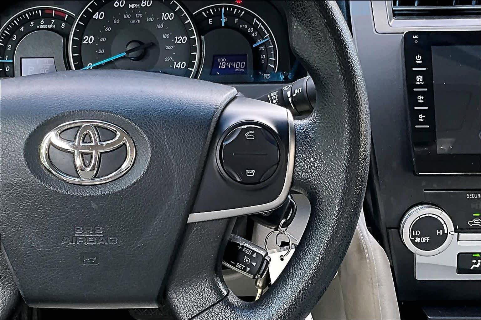 Used 2012 Toyota Camry LE FWD image 23