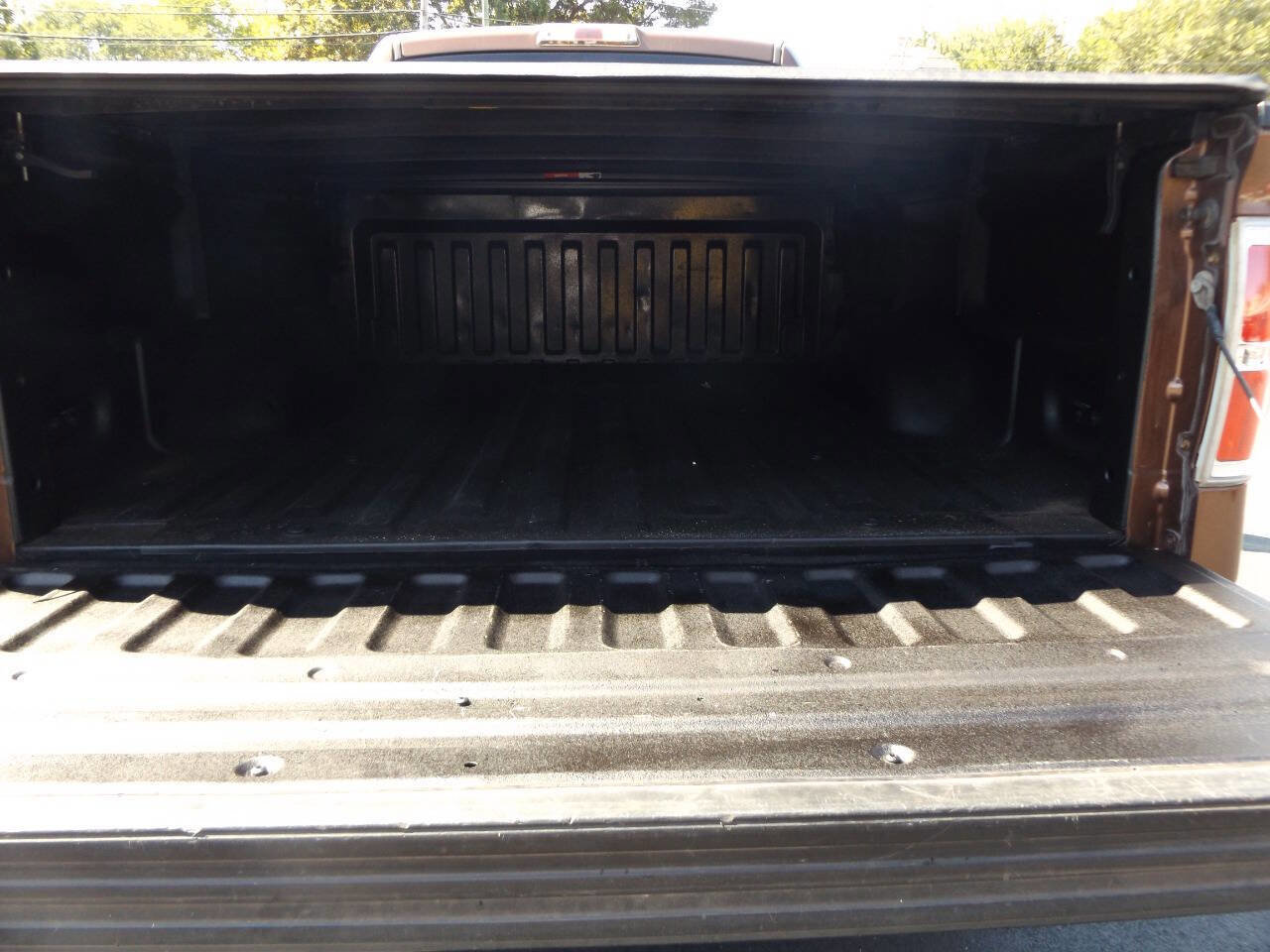 Used 2012 Ford F150 XLT w/ XTR Pkg image 28