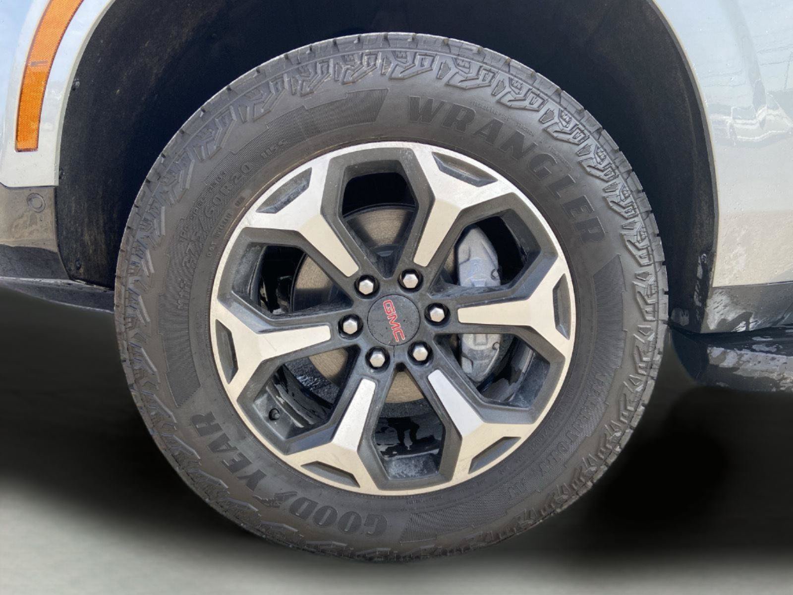 Used 2026 GMC Yukon AT4 AWD/4WD image 41