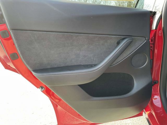 Used 2023 Tesla Model Y Long Range image 16