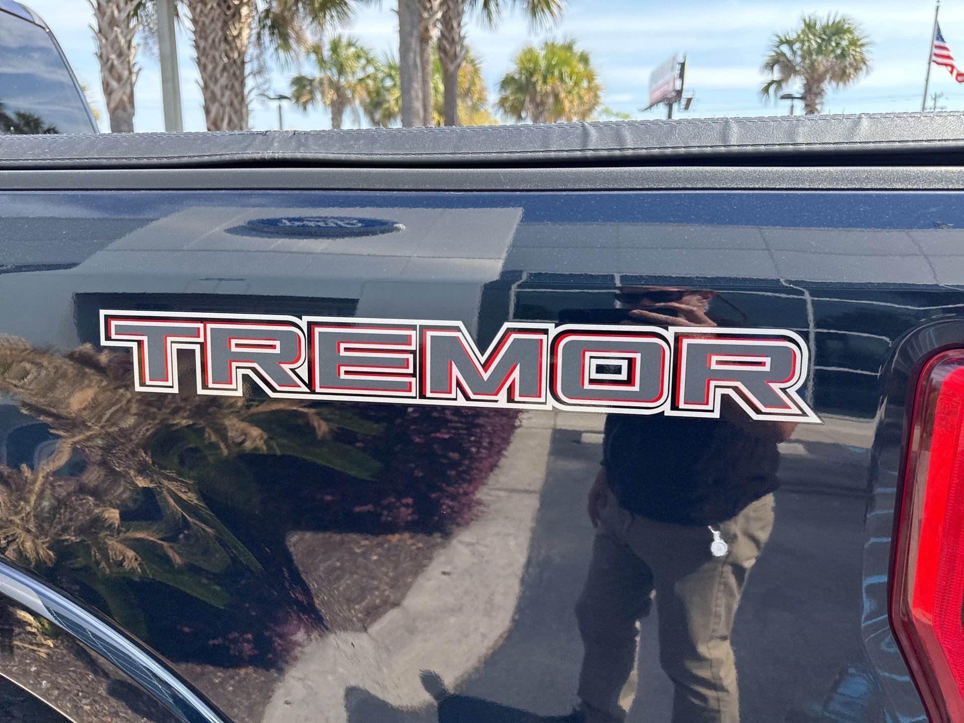 Certified 2022 Ford F250 Lariat w/ Tremor Off-Road Package image 8