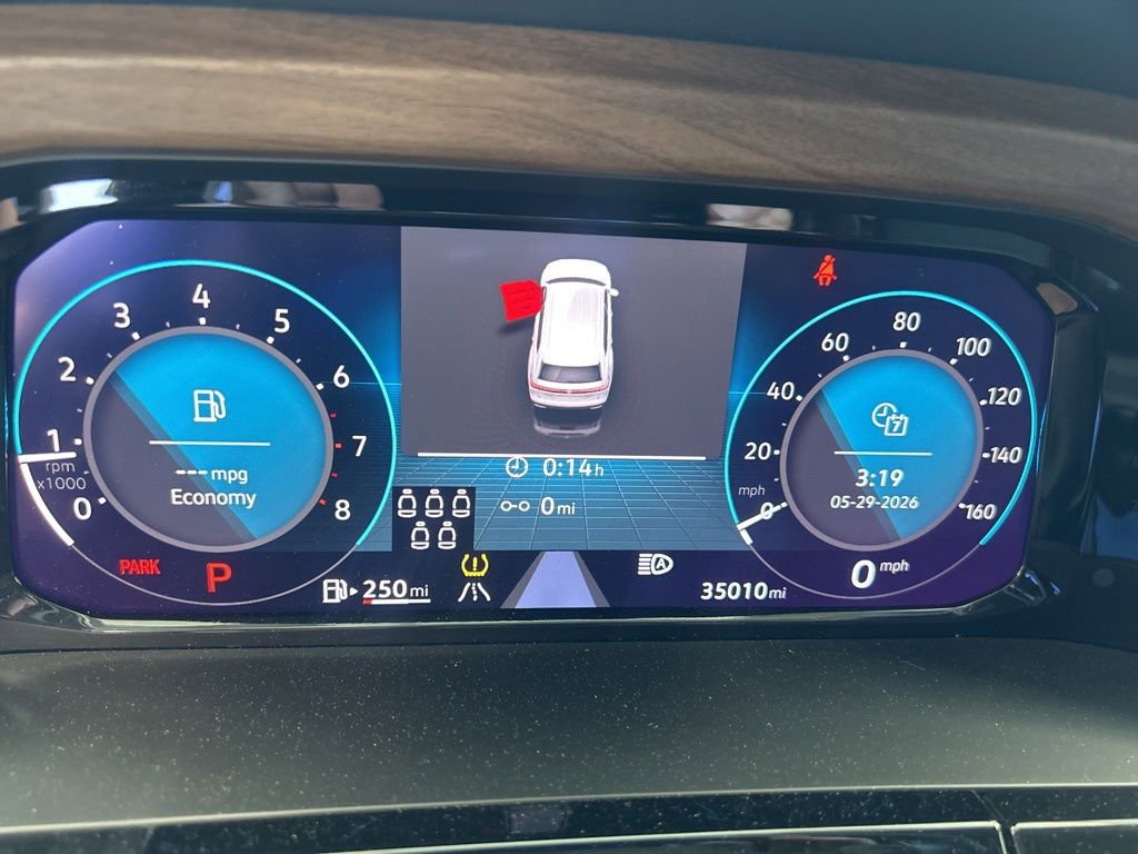Used 2025 Volkswagen Atlas SE FWD image 4