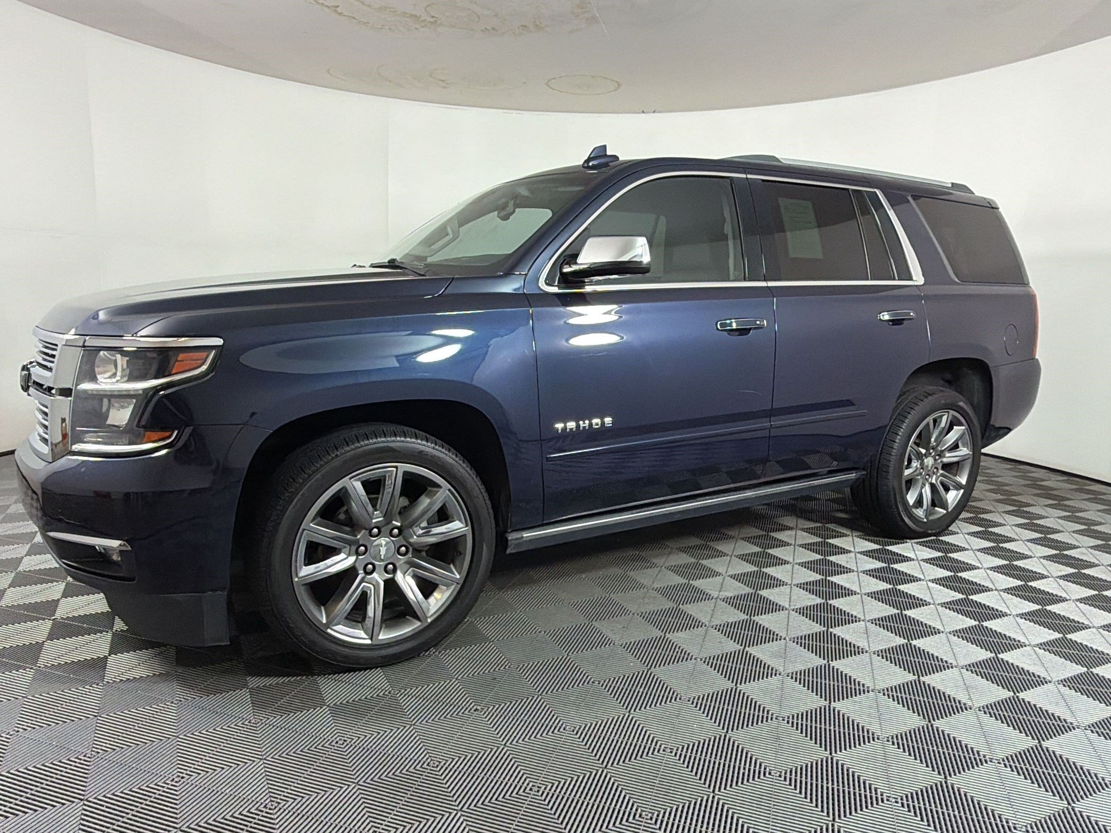 Used 2018 Chevrolet Tahoe Premier w/ Max Trailering Package AWD/4WD image 23