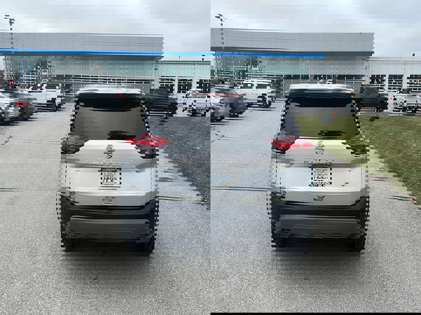 Used 2022 Nissan Rogue SV image 4