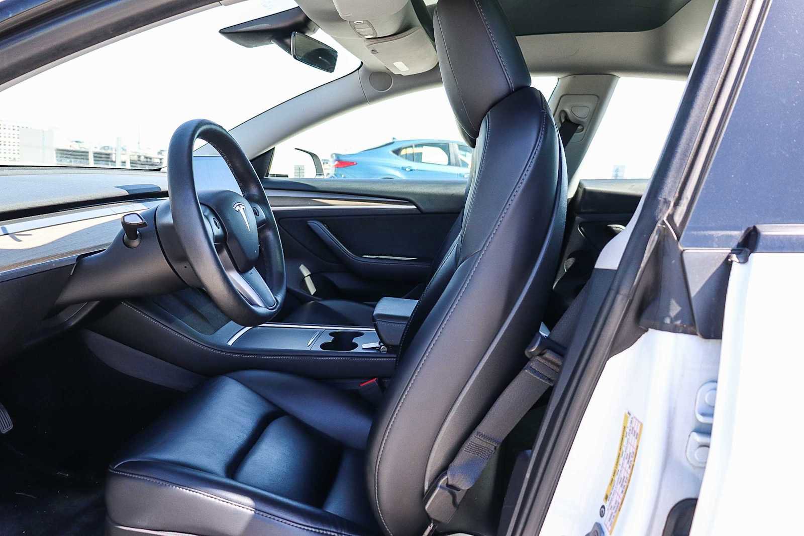 Used 2021 Tesla Model 3 Standard Range Plus image 16